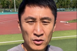 马宁社交媒体力挺国足：午后练兵，晚间为我国足球队助威！