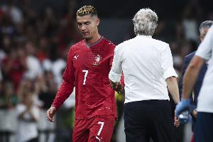 阿根廷人心向梅西，葡萄牙C罗待遇迥异，雷格拉吉直言感受差异