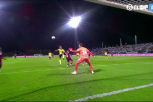 扳回一城！邦贡达接传中头球破门 利雅得胜利仍2-1领先
